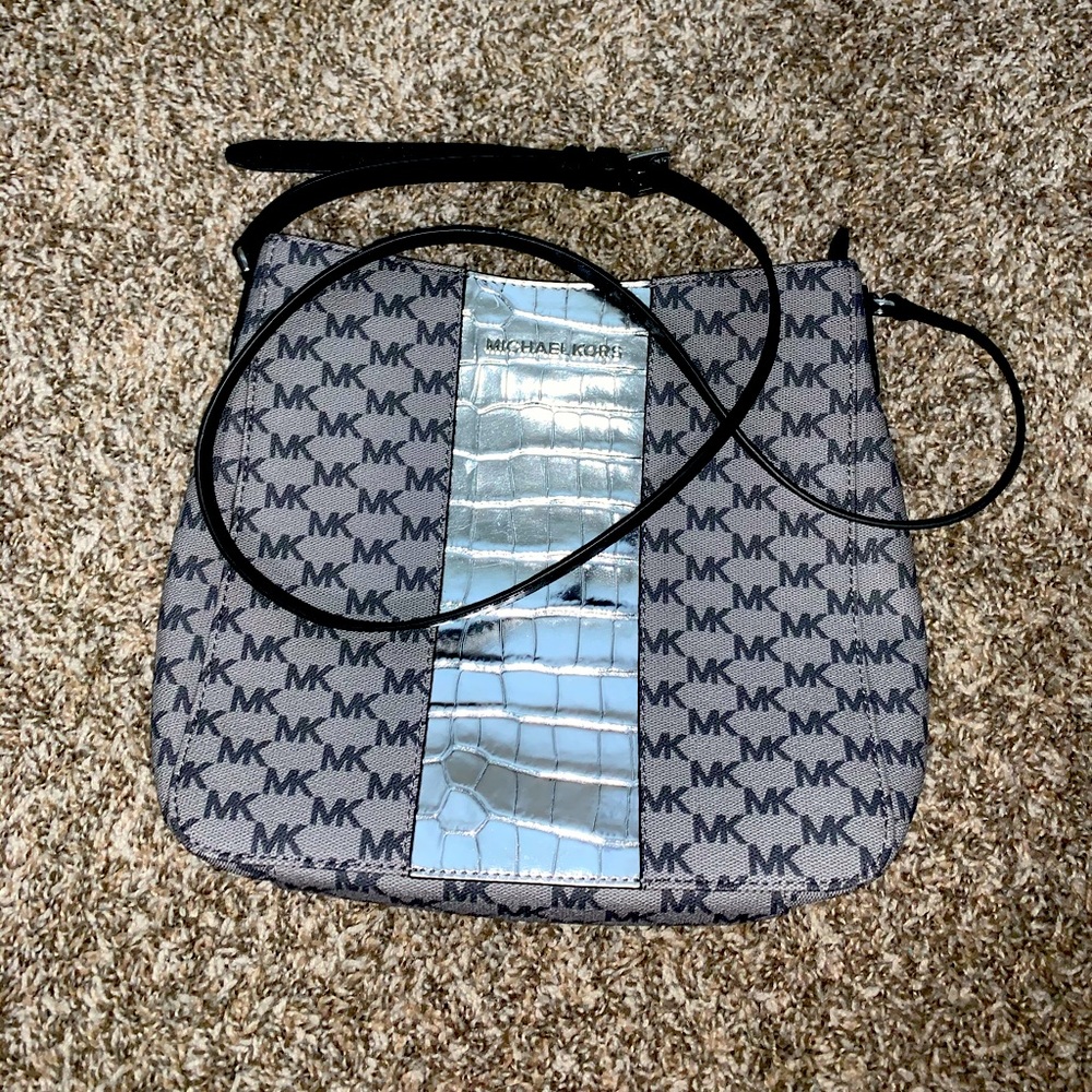Michael Kors Jet Set Travel Cross Body